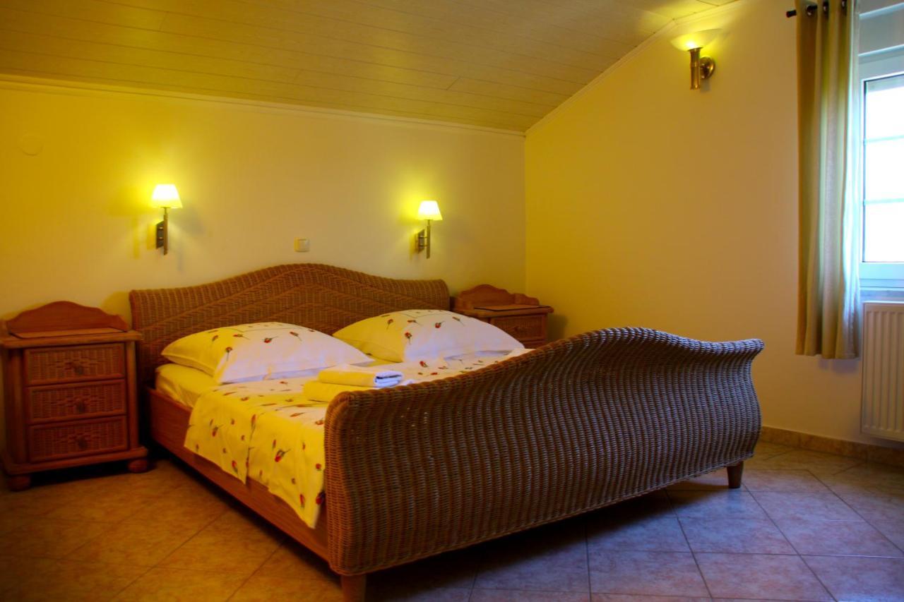Villa Lucija Раб Екстериор снимка